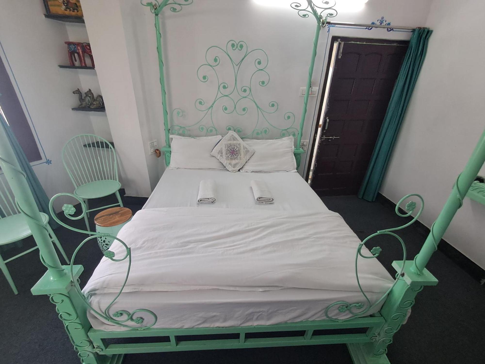 Raahi Backpacker'S Hostel Udaipur Exterior foto