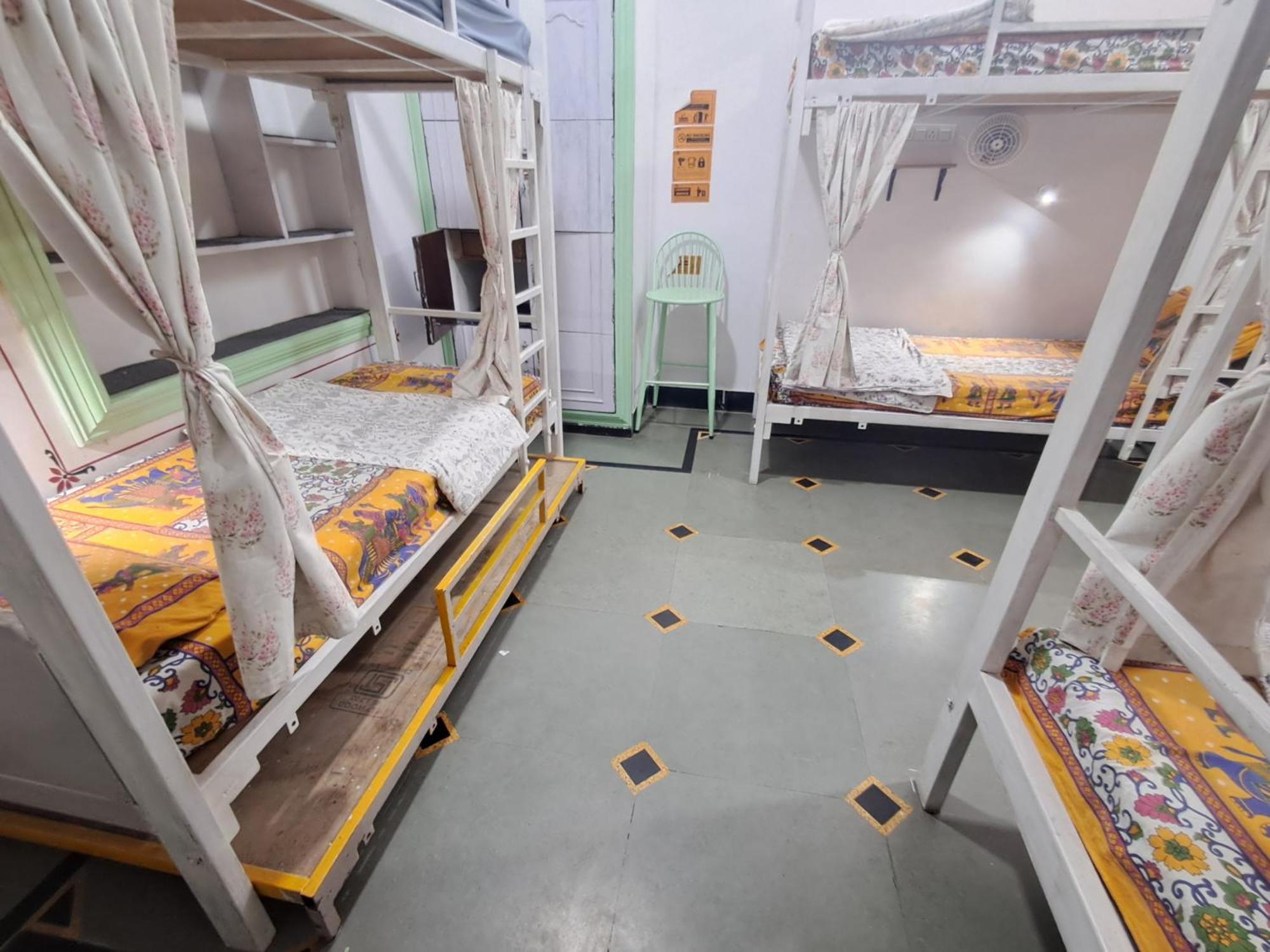 Raahi Backpacker'S Hostel Udaipur Exterior foto