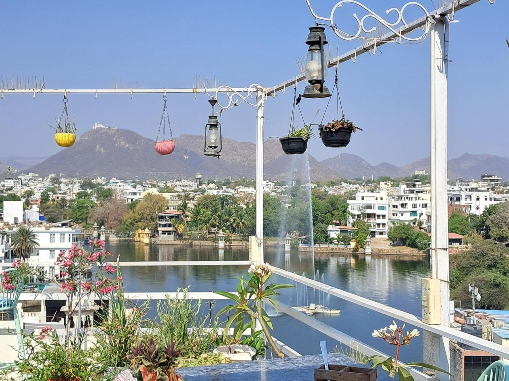 Raahi Backpacker'S Hostel Udaipur Exterior foto
